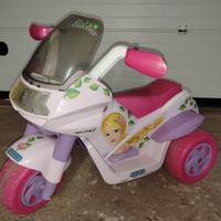 Moto elettrica per bambina.