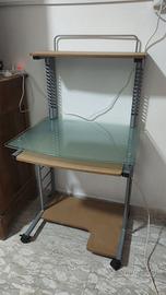 Scrivania porta pc