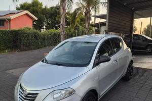 Lancia Ypsilon 1.2 69 CV 5 porte Platinum