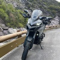 Ducati Multistrada 950 S con tris di valige ori