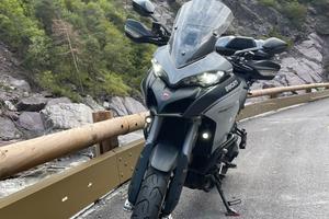 Ducati Multistrada 950 S con tris di valige ori