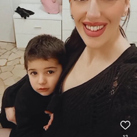 Donna pulizie aiuto compiti baby Sitter stiro