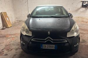 DS3 JUST BLACK  155 cv SO CHIC