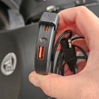 Carica cellulare per moto