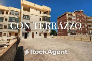 Appartamento di 183 m² con più di 5 locali e box a
