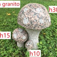 Fungo in pietra granito