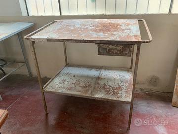 Banco da lavoro in ferro