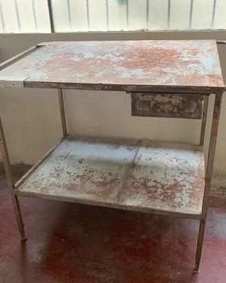 Banco da lavoro in ferro