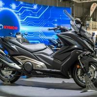 Nuovo scooter bicilindrico kymco ak 550 ets