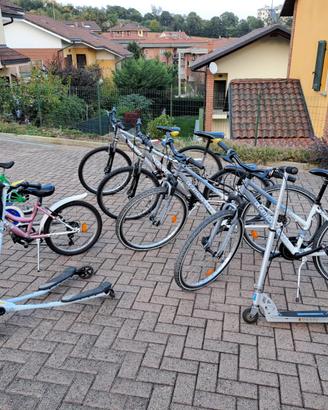 Biciclette Mountain bike e monopattini