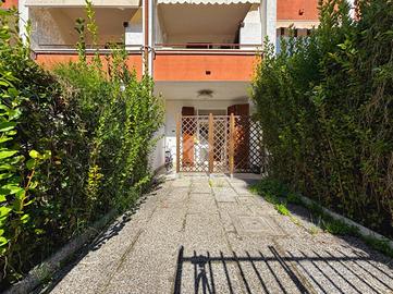 2 LOCALI A COMACCHIO