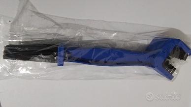 spazzola catena moto 