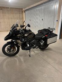 Moto appena tagliandata freni e gomme nuove