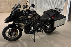 Moto appena tagliandata freni e gomme nuove