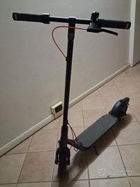 Monopattino elettrico Ninebot usato