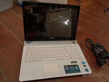 PC portatile Asus x ricambi o da sistemare 