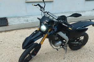 HM f125 Motard  4  tempi