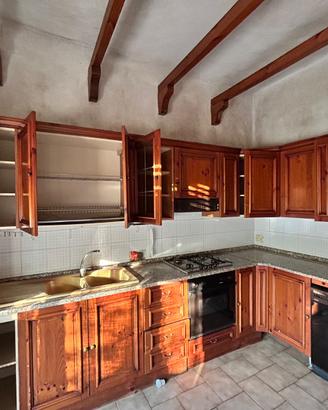 Cucina in legno massello 