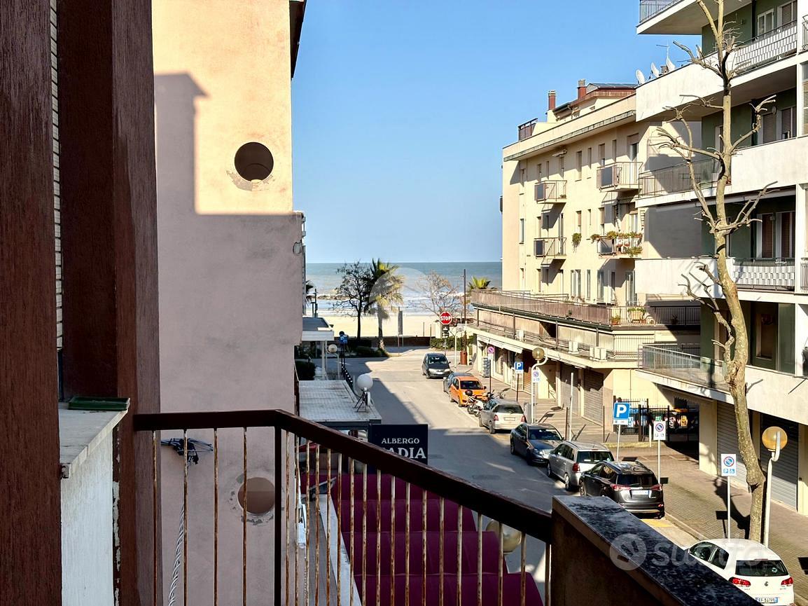 4 LOCALI A RIMINI