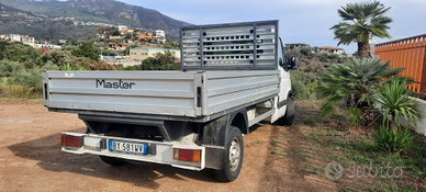 Renault master