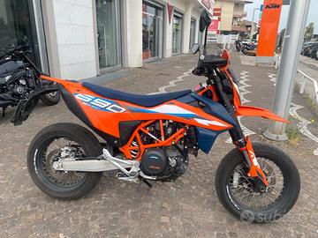 Ktm 690 SMC R - 2023