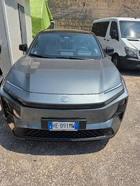 nuova Toyota chr + elettrica 