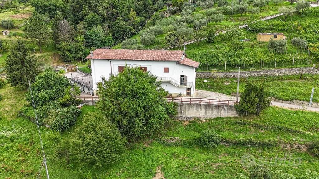 Rustico / Casale di 488 m² con 5 locali a Foresto - Vista 4