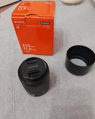 SONY E50 F1.8 OSS con garanzia
