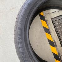 Michelin 275/40R22