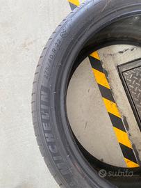 Michelin 275/40R22