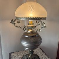 Lampada vintage antiquariato