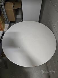 tavolo interno elegante