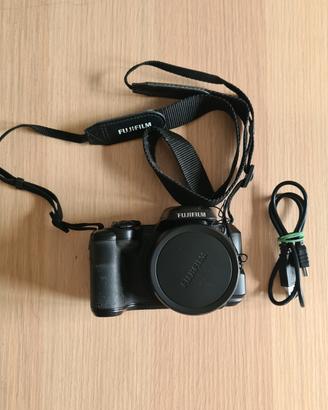 Macchina fotografica Fujifilm FinePix S8600