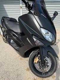 YAMAHA TMAX