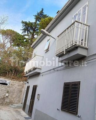CASA INDIPENDENTE, ARREDATA, SUBITO ABITABILE