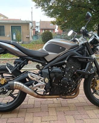 Street Triple R 2009