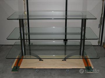 Tavolo espositore in cristallo a tre ripiani 