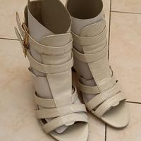 Sandali con tacco Bata 