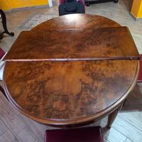 Tavolo ovale d'epoca fine 800, in radica di noce.