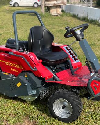 Trattorino trinciaerba Meccanica Bneassi FOX 95 4W