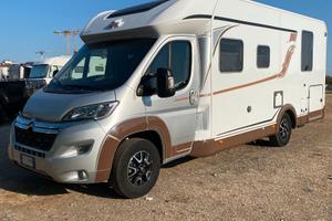 semi integrale Burstner Delphin 763 Top Line