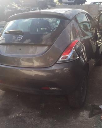 Lancia y anno 2015
