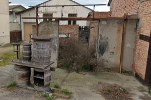 Edificio uso garage/deposito con tetto da rifare