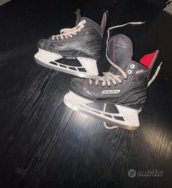 pattini da hockey sul ghiaccio