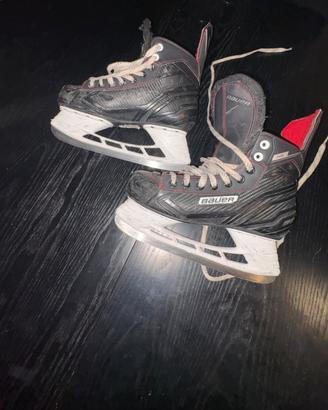 pattini da hockey sul ghiaccio