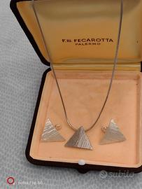 Collana e Orecchini con ciondoli triangolari 
