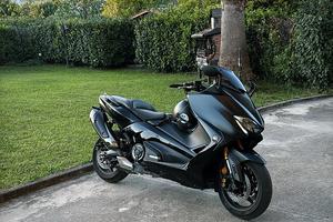 TMAX SX 530