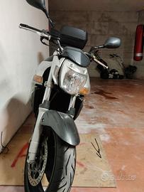 Suzuki GSR 600 anno 2005