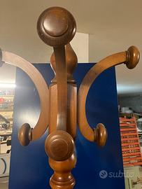 Appendiabiti in legno
