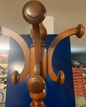 Appendiabiti in legno